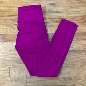 Athleta salutation tight, size small